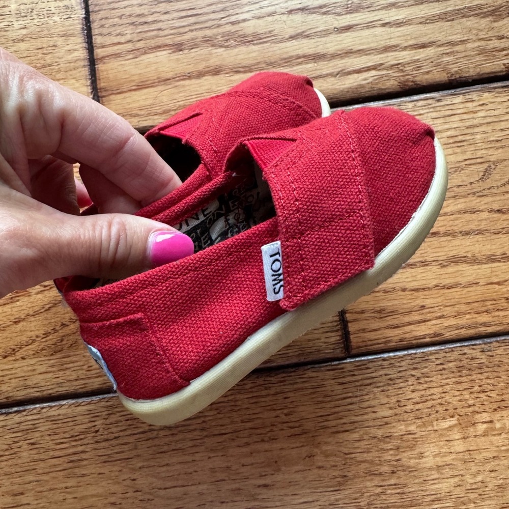 TOMS Alpargata‎ Toddler Size T5 Red Canvas Slip On Hook Loop Shoes Play Casual